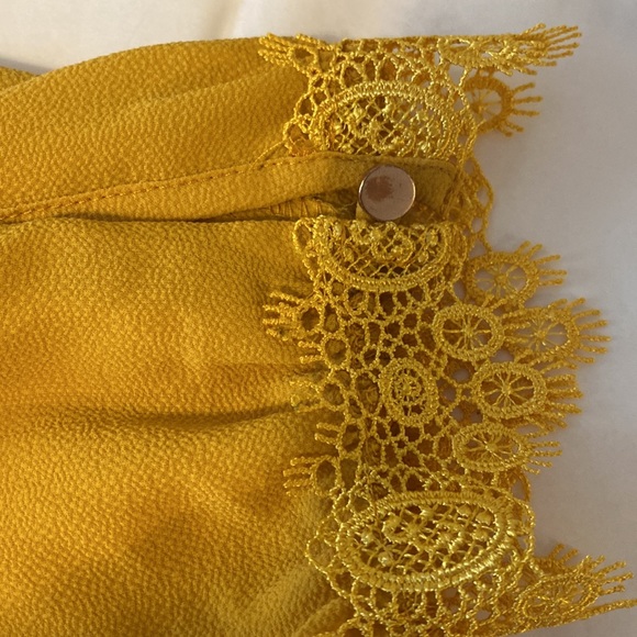 A New Day mustard yellow long sleeve blouse lace accent M - Picture 8 of 9